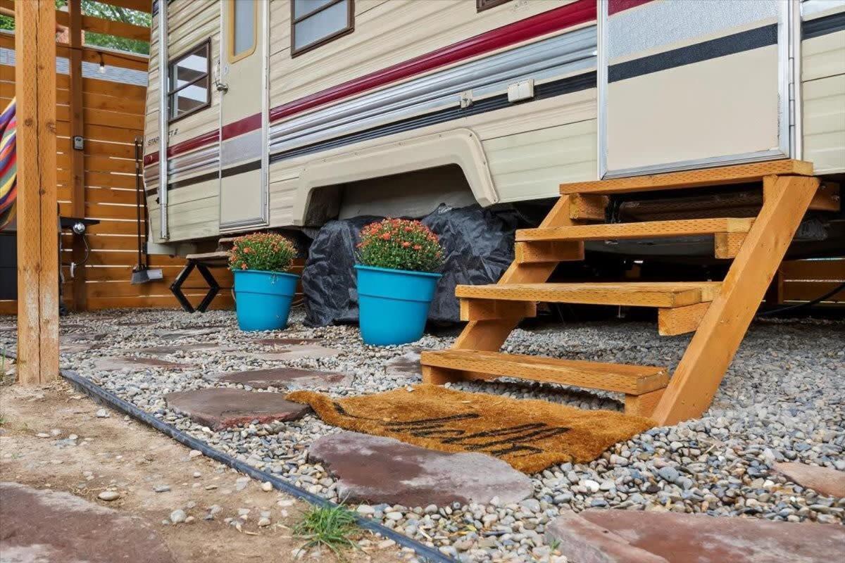 #Stayinmydistrict Twin Falls Backyard Glamper Εξωτερικό φωτογραφία