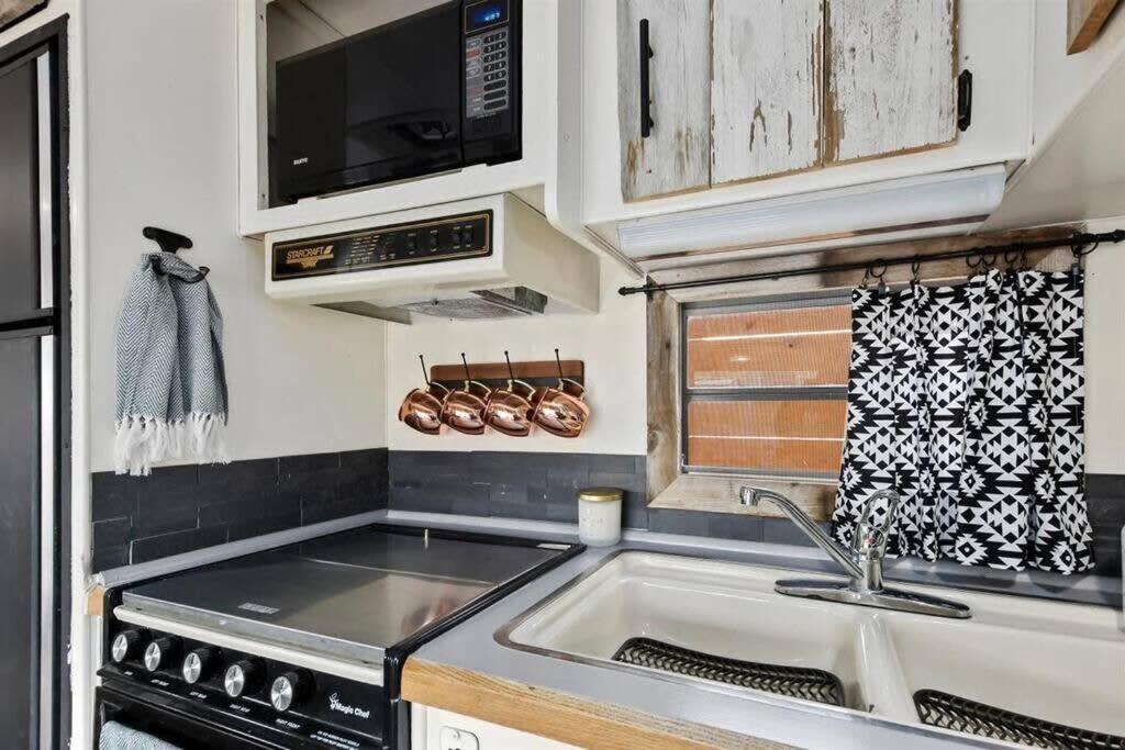 #Stayinmydistrict Twin Falls Backyard Glamper Εξωτερικό φωτογραφία